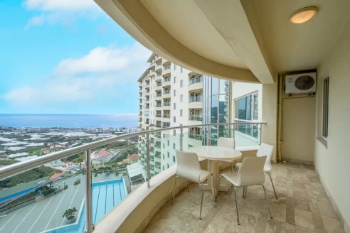 Gold City - Luxury 2 Bedrooms Apartment with Pool View in Kargıcak