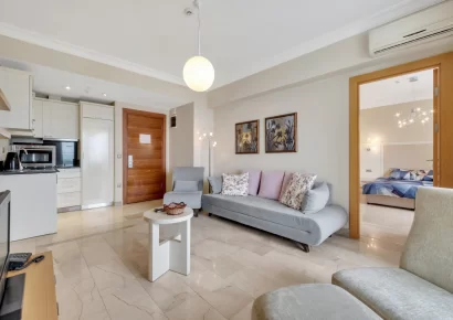 Gold City - Luxury 2 Bedrooms Apartment with Pool View in Kargıcak