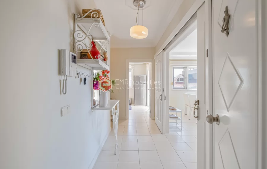 Hillside Residence - Luxurious 2 Bedroom Apartment with Sea View Mountain View and Castle View