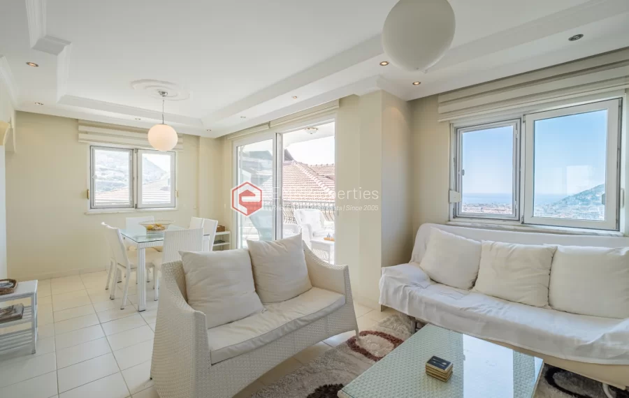Hillside Residence - Luxurious 2 Bedroom Apartment with Sea View Mountain View and Castle View