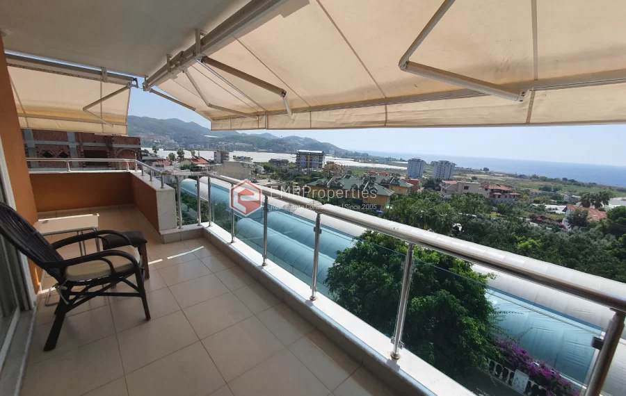 Просторная квартира с видом на озеро в Демирташ Аланья