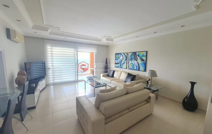 Просторная квартира с видом на озеро в Демирташ Аланья