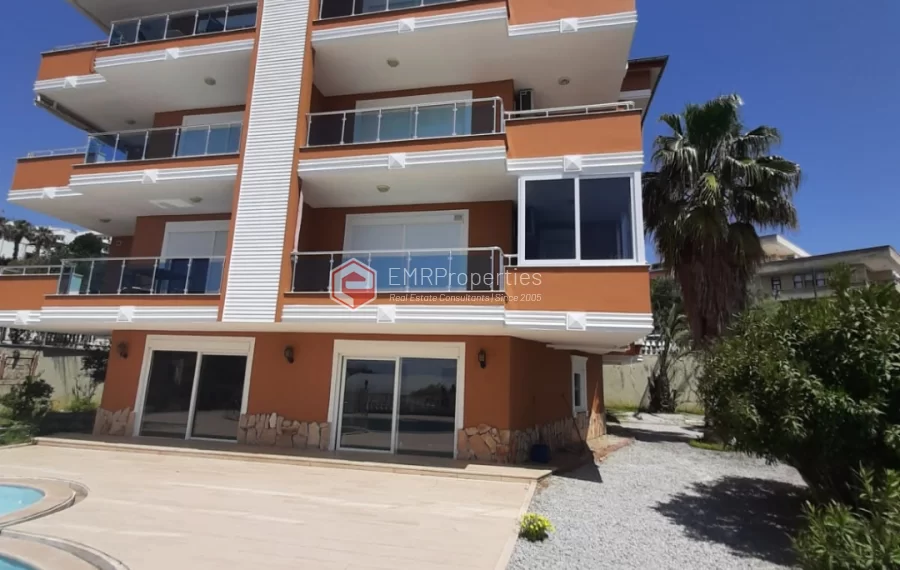 Просторная квартира с видом на озеро в Демирташ Аланья