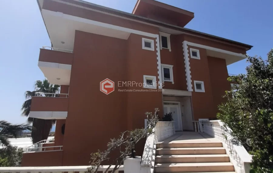 Просторная квартира с видом на озеро в Демирташ Аланья