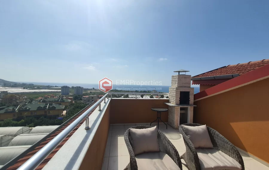 Просторная квартира с видом на озеро в Демирташ Аланья