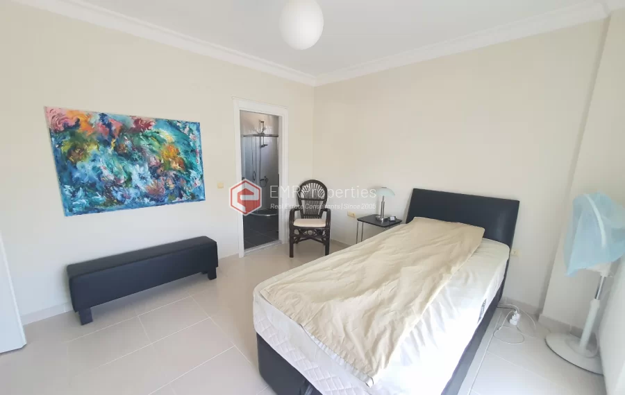 Просторная квартира с видом на озеро в Демирташ Аланья