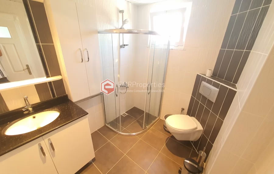 Просторная квартира с видом на озеро в Демирташ Аланья