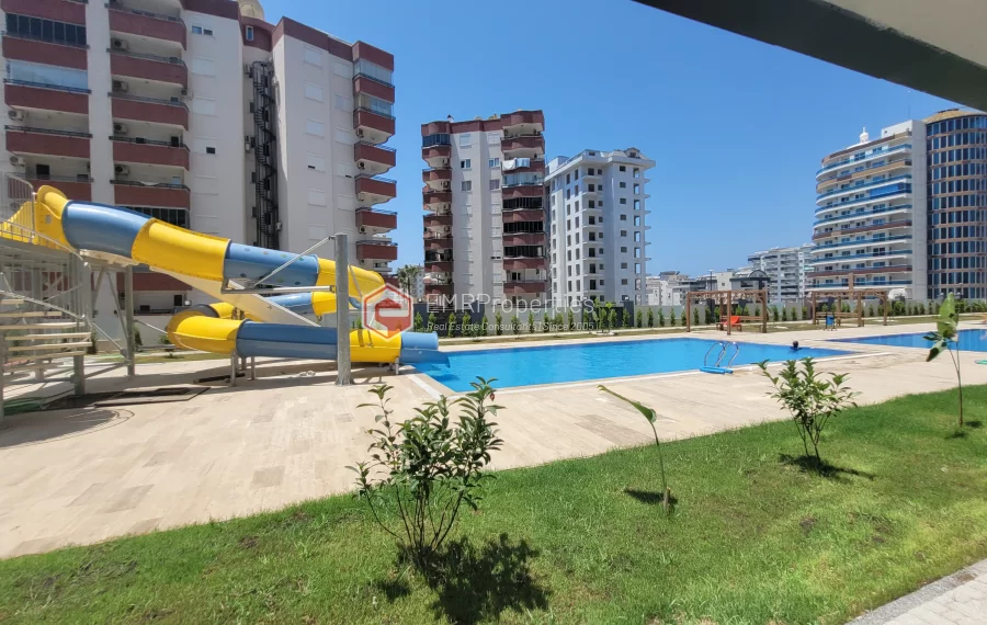 Luxury complex in Mahmutlar Alanya 1+1 HOT SALE