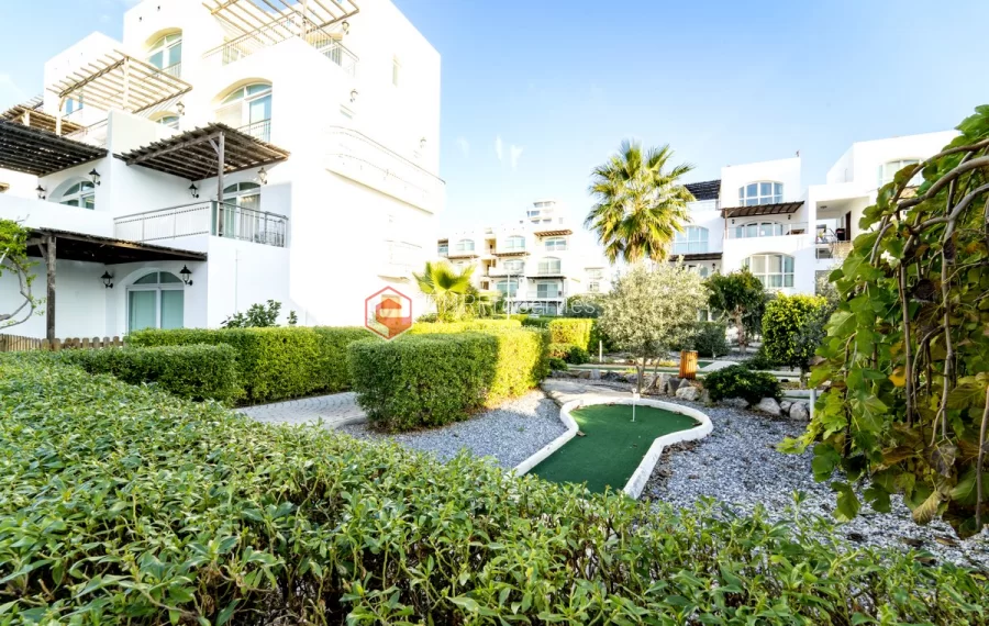 Exclusive project with full facilities in the beachfront of Cyprus