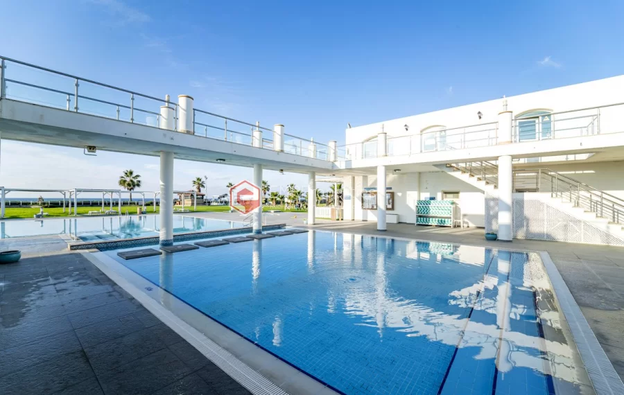 Exclusive project with full facilities in the beachfront of Cyprus