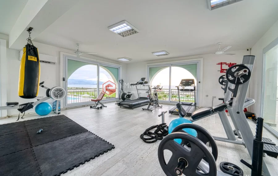 Exclusive project with full facilities in the beachfront of Cyprus