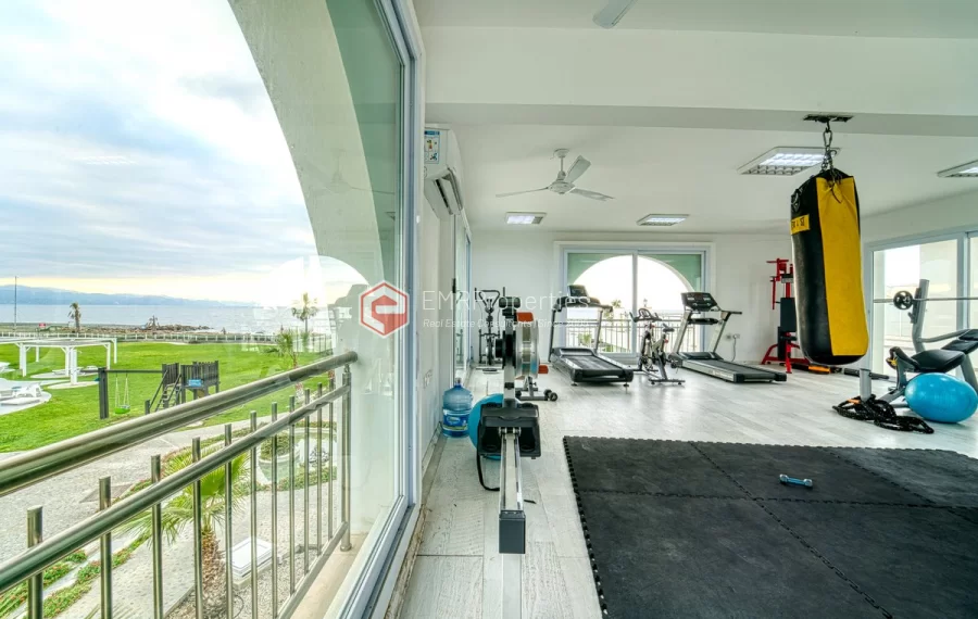 Exclusive project with full facilities in the beachfront of Cyprus
