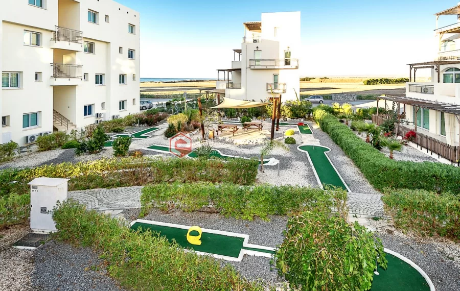 Exclusive project with full facilities in the beachfront of Cyprus