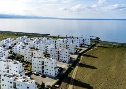 Exklusives Projekt mit voller Ausstattung am Strand von Zypern