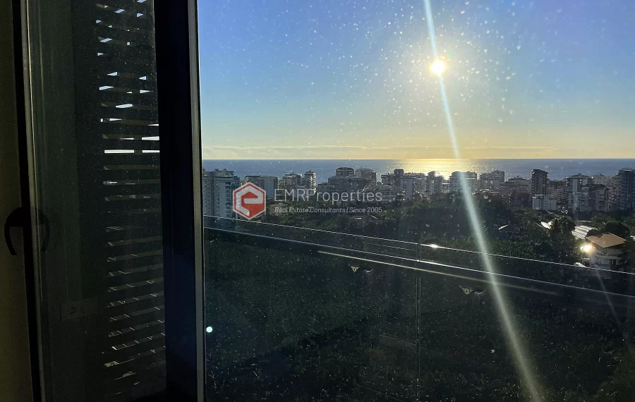 Luxury Apartments in Mahmutlar Alanya with Sea View and Pool