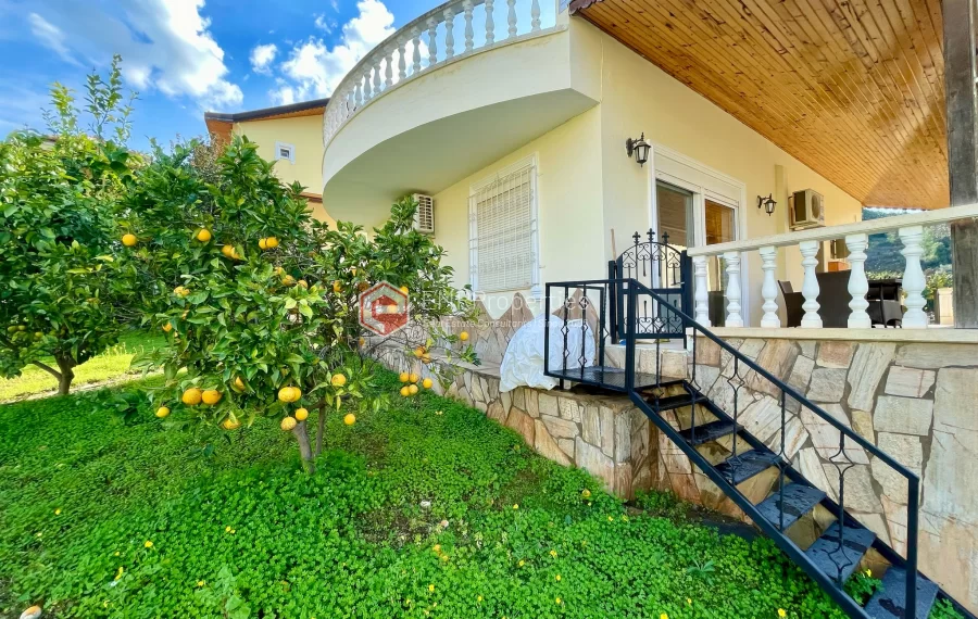 Просторная квартира с видом на бассейн в Каргыджак, Аланья