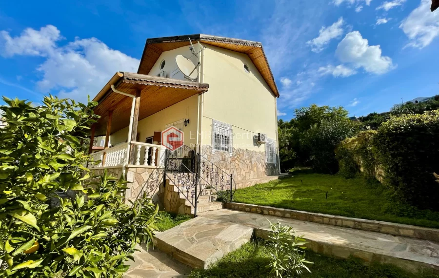 Просторная квартира с видом на бассейн в Каргыджак, Аланья