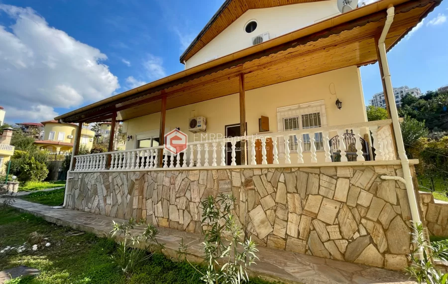 Просторная квартира с видом на бассейн в Каргыджак, Аланья