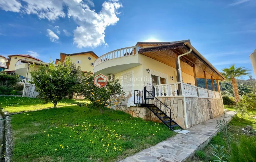 Просторная квартира с видом на бассейн в Каргыджак, Аланья