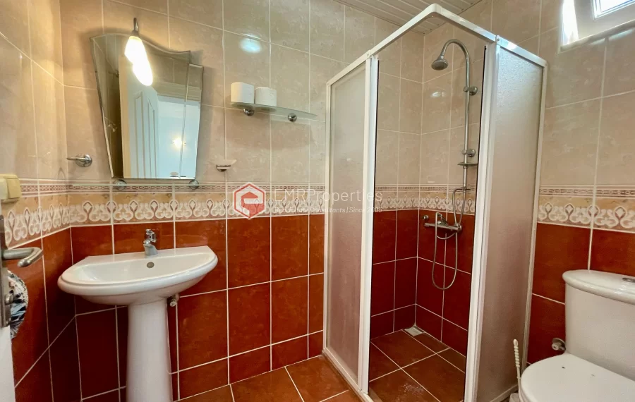 Просторная квартира с видом на бассейн в Каргыджак, Аланья