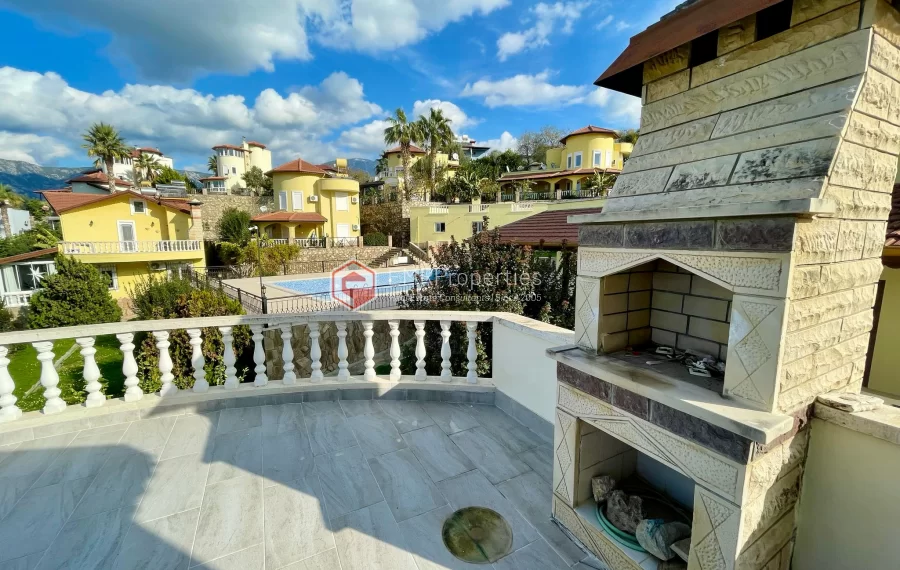 Просторная квартира с видом на бассейн в Каргыджак, Аланья