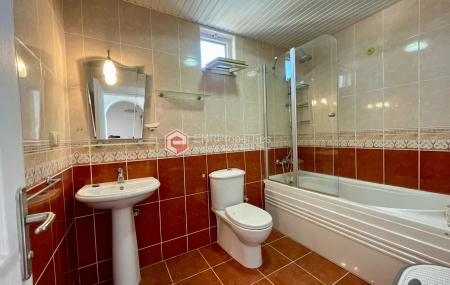 Просторная квартира с видом на бассейн в Каргыджак, Аланья