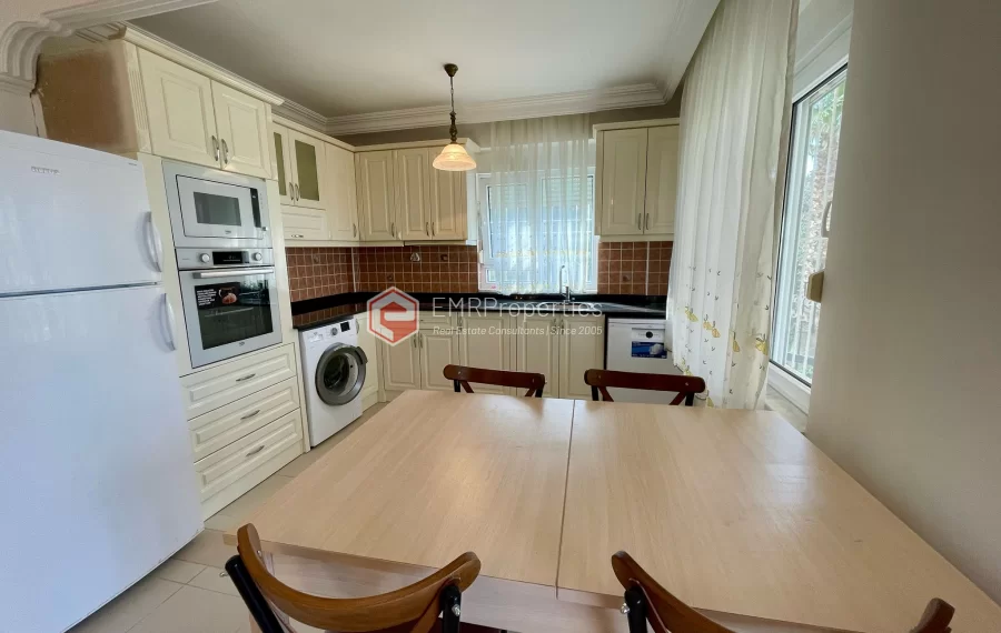 Просторная квартира с видом на бассейн в Каргыджак, Аланья