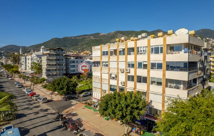 Luksuzan stan kod Kleopatra plaže – 135 m², potpuno renoviran, otvoren pogled