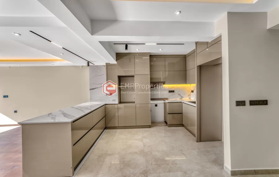 Luksuzan stan kod Kleopatra plaže – 135 m², potpuno renoviran, otvoren pogled