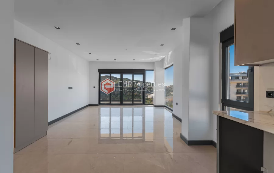 Prostran i svijetao dupleks stan sa pogledom na prirodu u Demirtašu