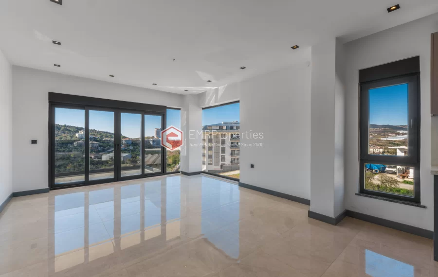 Prostran i svijetao dupleks stan sa pogledom na prirodu u Demirtašu