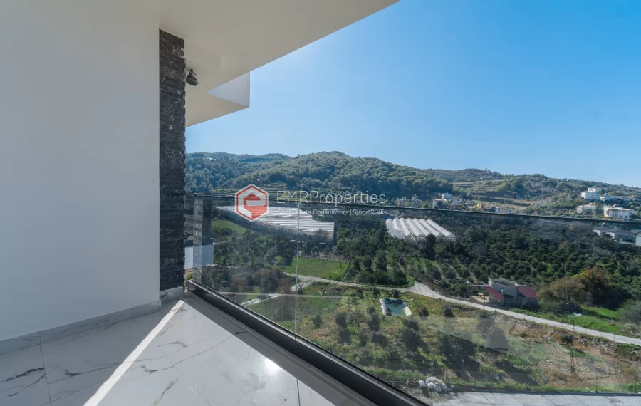 Prostran i svijetao dupleks stan sa pogledom na prirodu u Demirtašu