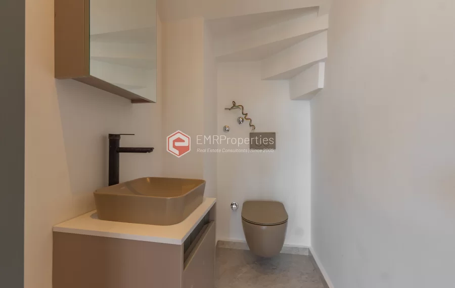 Prostran i svijetao dupleks stan sa pogledom na prirodu u Demirtašu