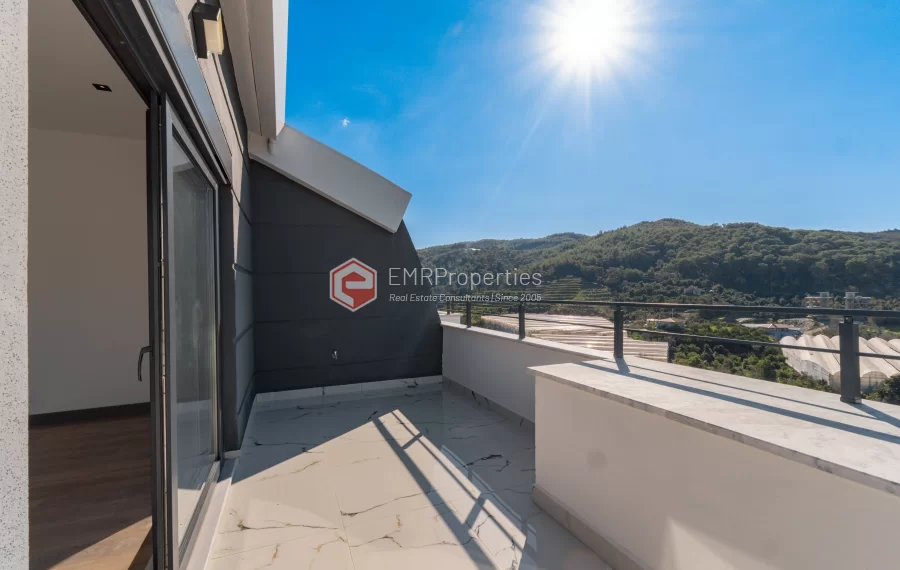 Prostran i svijetao dupleks stan sa pogledom na prirodu u Demirtašu