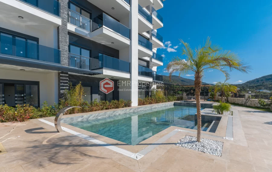 Prostran i svijetao dupleks stan sa pogledom na prirodu u Demirtašu