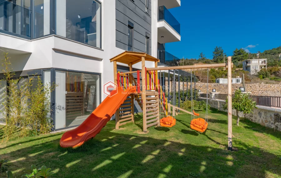 Prostran i svijetao dupleks stan sa pogledom na prirodu u Demirtašu