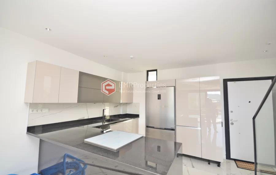 Ekskluzivna četverosobna vila s pogledom na more u Alanya-Kargicaku