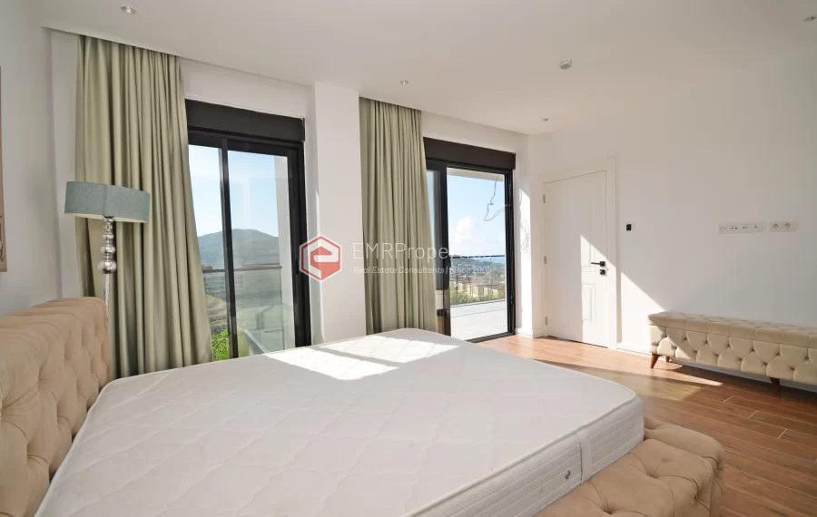 Ekskluzivna četverosobna vila s pogledom na more u Alanya-Kargicaku