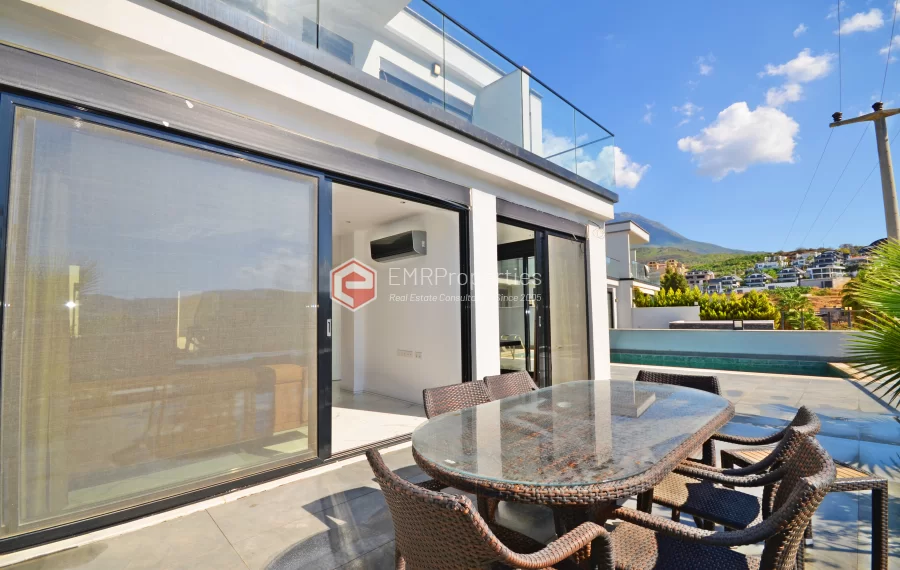 Ekskluzivna četverosobna vila s pogledom na more u Alanya-Kargicaku