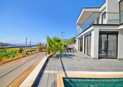 Exklusive 4-Zimmer-Villa mit Meerblick in Alanya-Kargicak