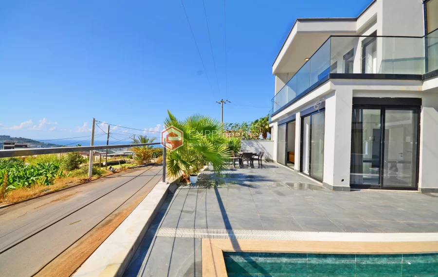 Ekskluzivna četverosobna vila s pogledom na more u Alanya-Kargicaku