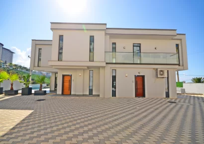 Exklusive 4-Zimmer-Villa mit Meerblick in Alanya-Kargicak