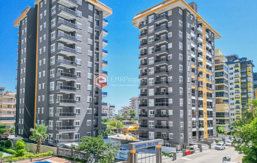 Comfortable Living in the Heart of Mahmutlar, Just Steps from the Sea