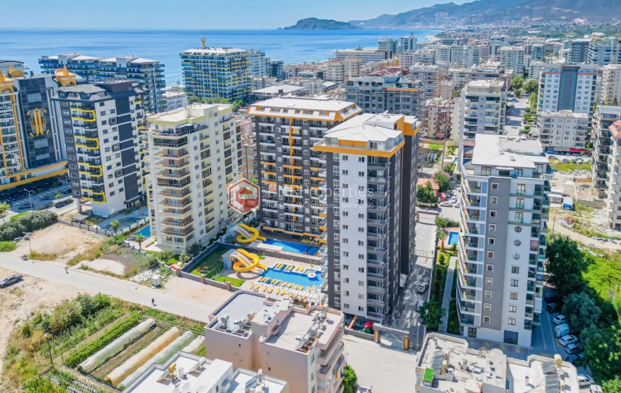 Comfortable Living in the Heart of Mahmutlar, Just Steps from the Sea