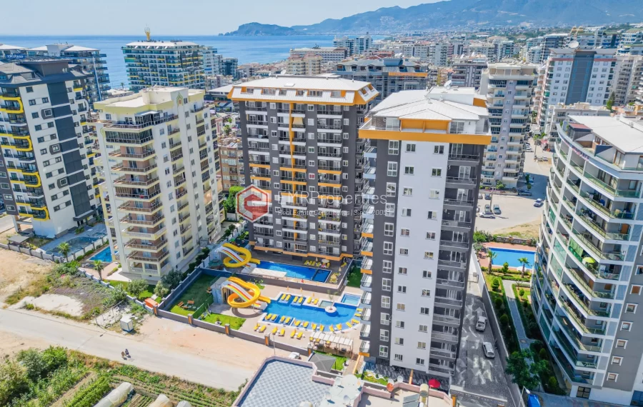 Comfortable Living in the Heart of Mahmutlar, Just Steps from the Sea