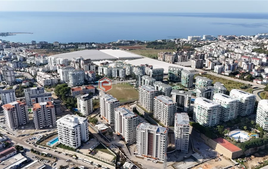 New Spacious 3-Room Apartment in a Quality Residence with Partial Sea View