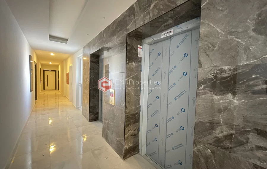 New Spacious 3-Room Apartment in a Quality Residence with Partial Sea View