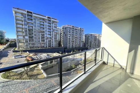 New Spacious 3-Room Apartment in a Quality Residence with Partial Sea View