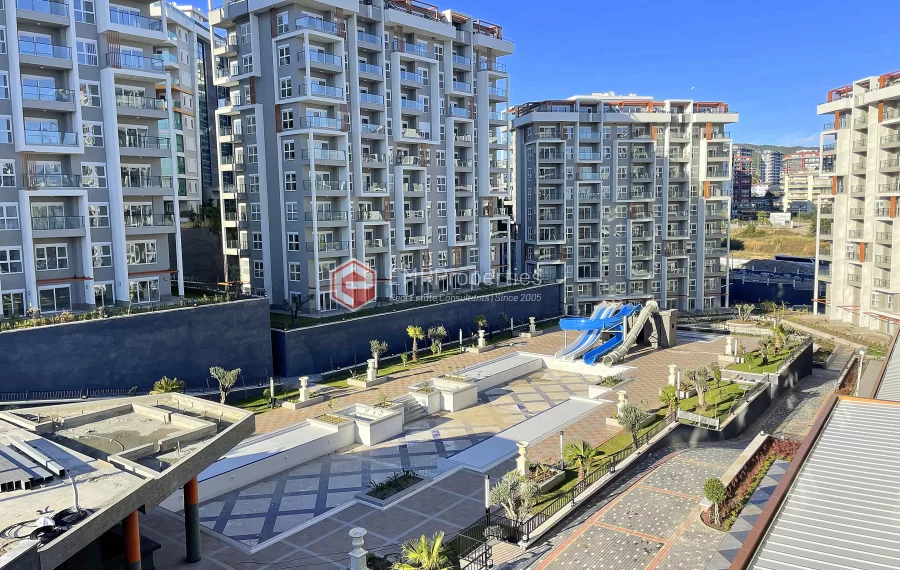 New Spacious 3-Room Apartment in a Quality Residence with Partial Sea View