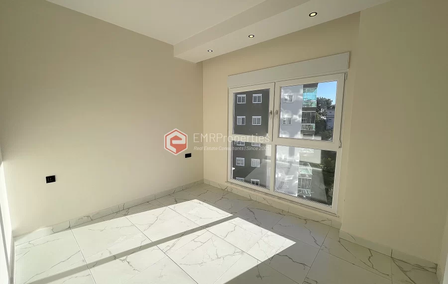 New Spacious 3-Room Apartment in a Quality Residence with Partial Sea View